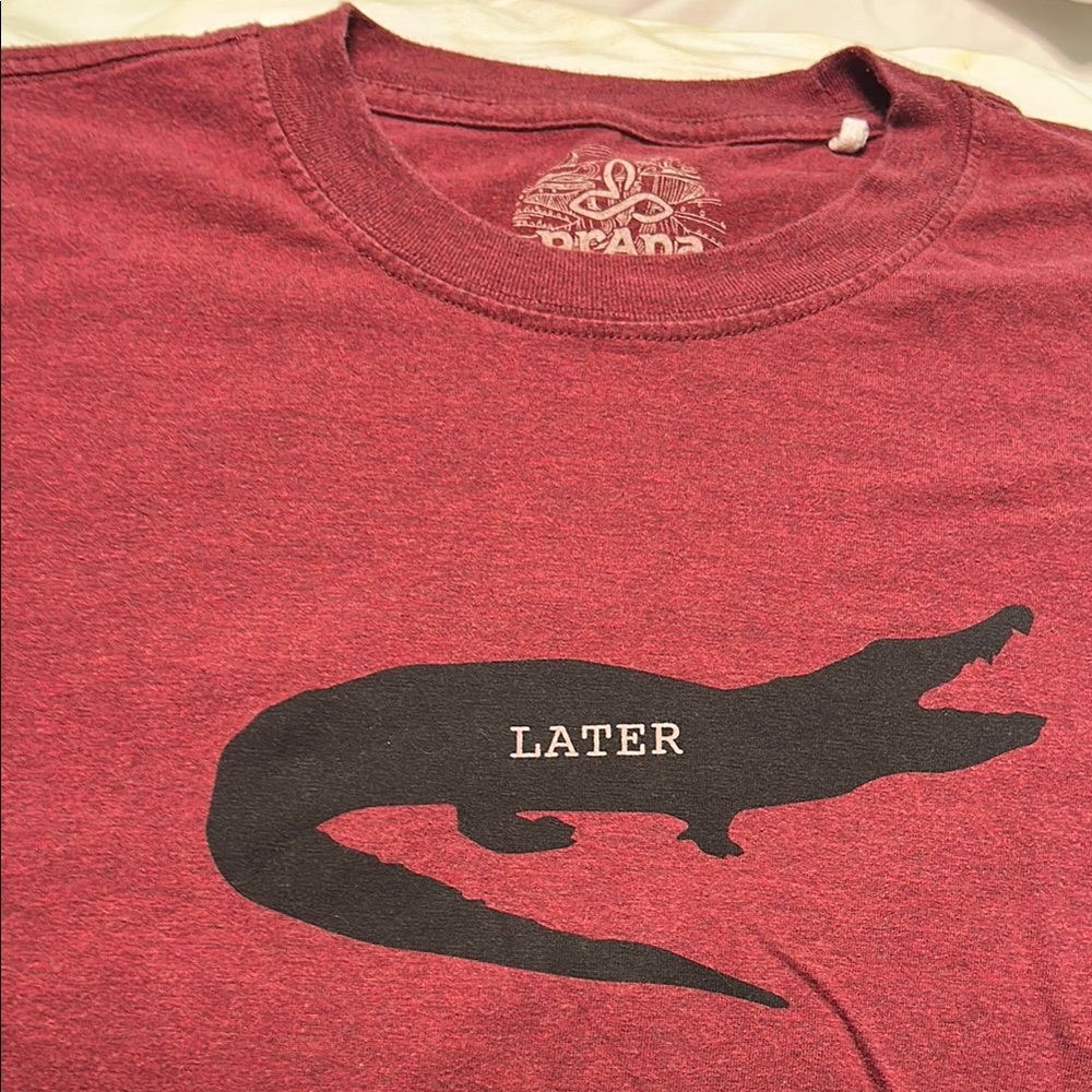Prana Maroon Graphic T-Shirt